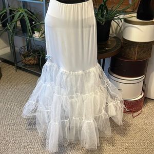Undercover | Intimates & Sleepwear | Nwot Fitted Stretch Mermaid Petticoat Perfect For Evening Or Bridal Gowns | Poshmark Undercover | Intimates & Sleepwear | Nwot Fitted Stretch Mermaid Petticoat Perfect For Evening Or Bridal Gowns | Poshmark